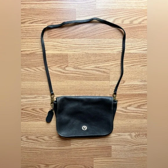 Laura U.S.A. Black Leather Vintage Crossbody Bag - Picture 1 of 13